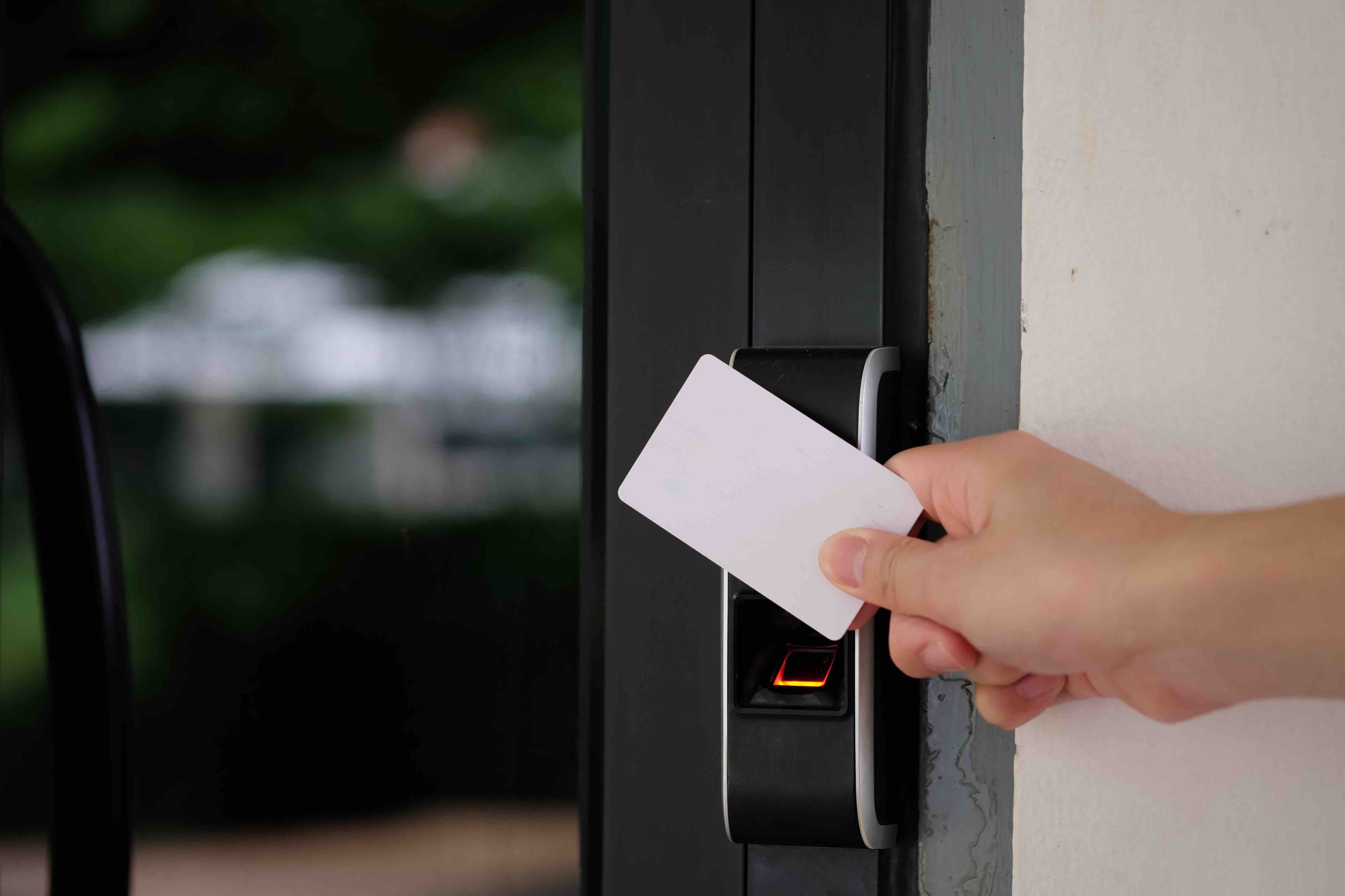 Key Card Door Entry Systems: Discovering the Benefits | Swiftlane