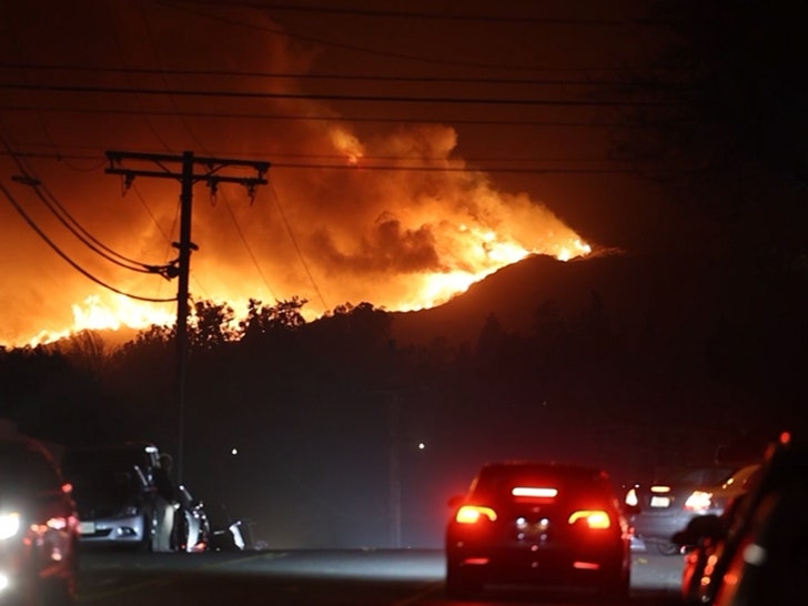 Ben Affleck Evacuated, Races to Jennifer Garner's Home in Palisades Fire