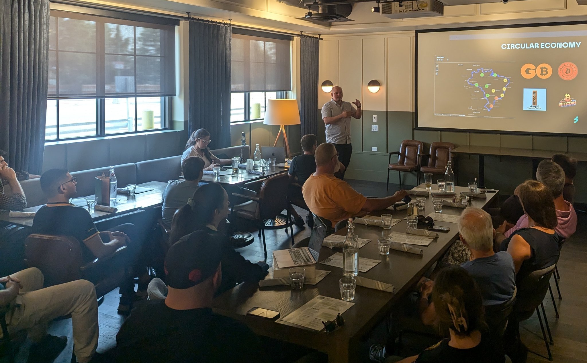 A Guide to Starting Your Own Bitcoin Meetup